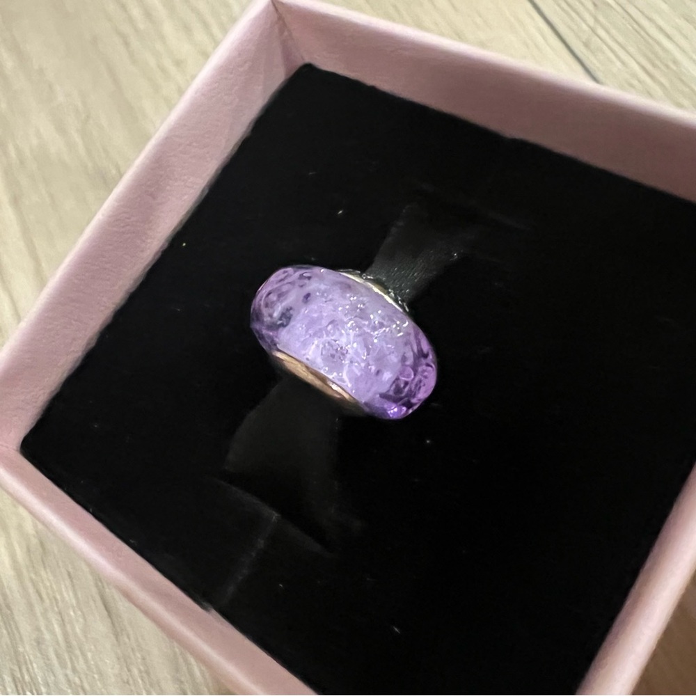 Pandora, purple shimmer faceted Murano glass charm - Picture 6 of 7